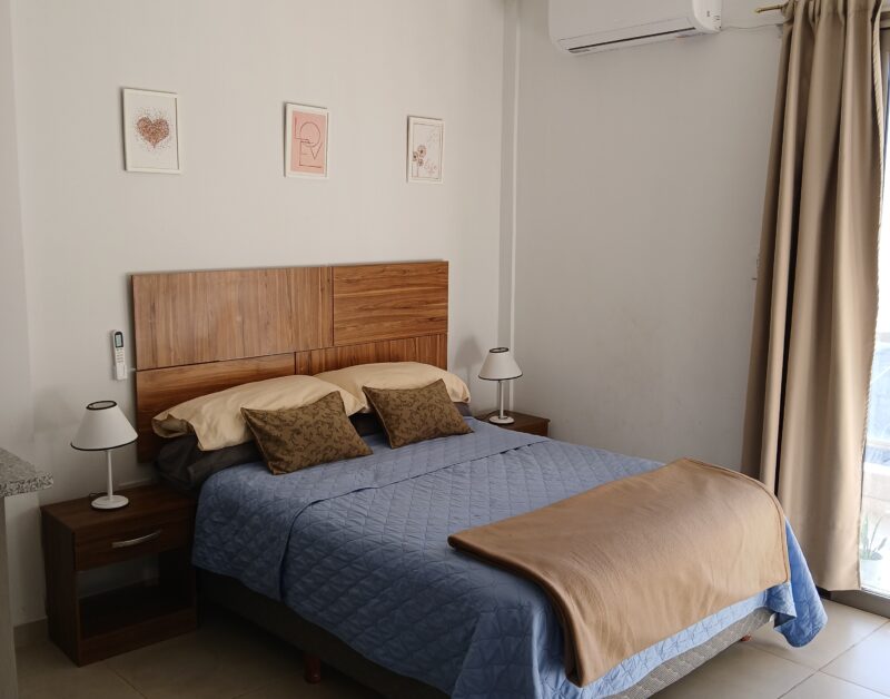 A cuadra de la costanera y cercano a peatonal junin.