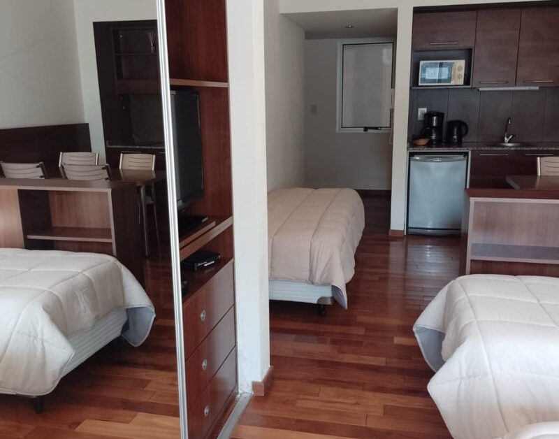 Monoambiente a pasos del Río Paraná. Pichincha. Sanatorio Británico.