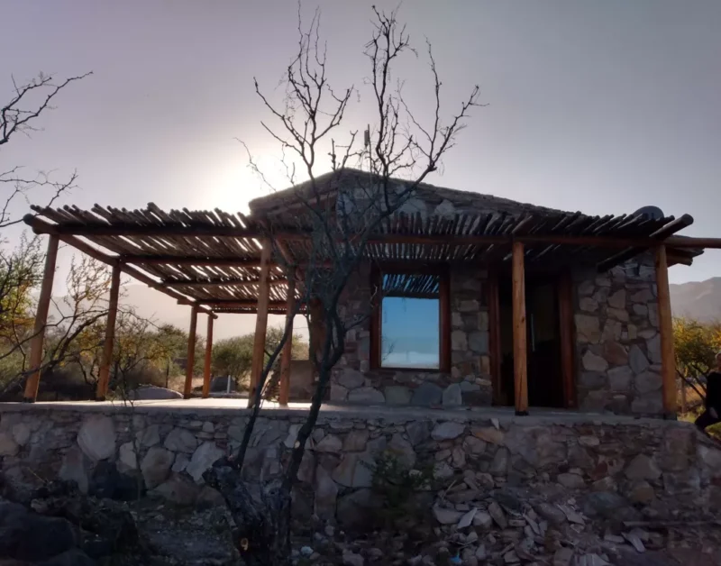Cabaña de Piedra Rústica en barrio privado a 18 km San Luis