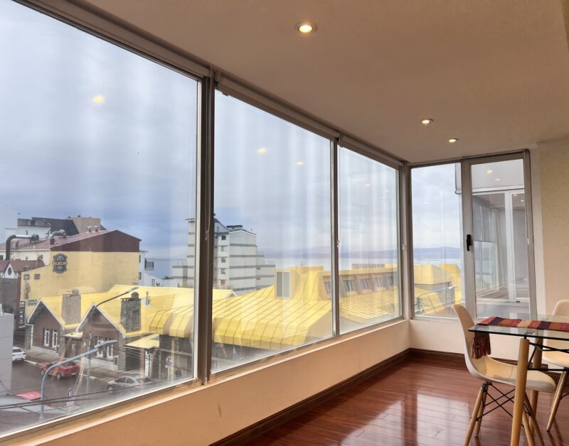 Departamento Céntrico de 1 Habitación sobre la Calle Principal con vistas al Canal Beagle